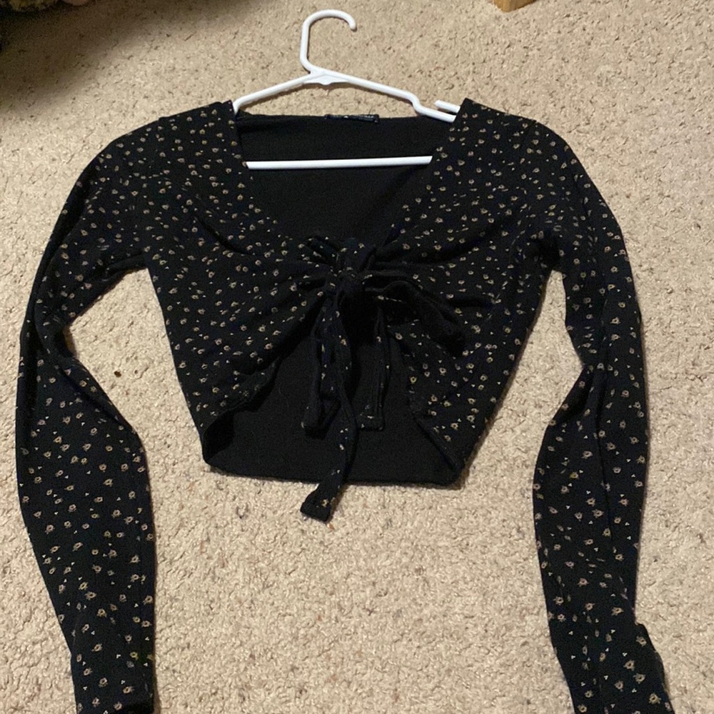 brandy melville crop top tie in front